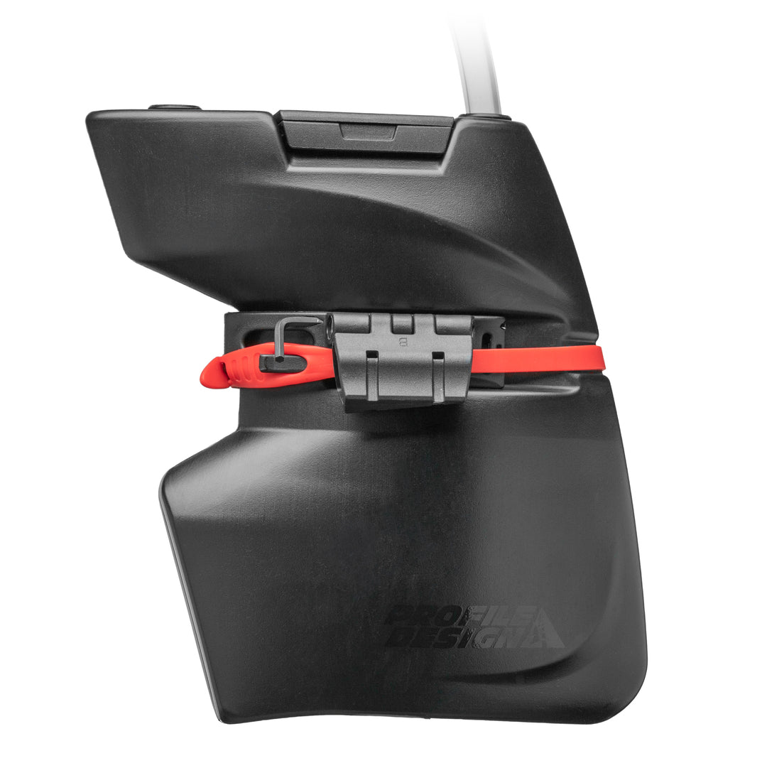 Profile Design HSF Aerodrink 880 Front Hydration System Close-Up Side View